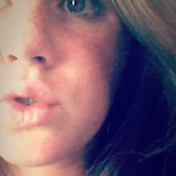 Datsmenana's profile picture. je sais compter jusqu'a deux en indous... : In, dou .          PEEAACE ♡