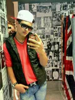 Forever_ReneThr's profile picture. Fã de um cara encantador, meigo e romântico @Renethristan since: 07/11/2013