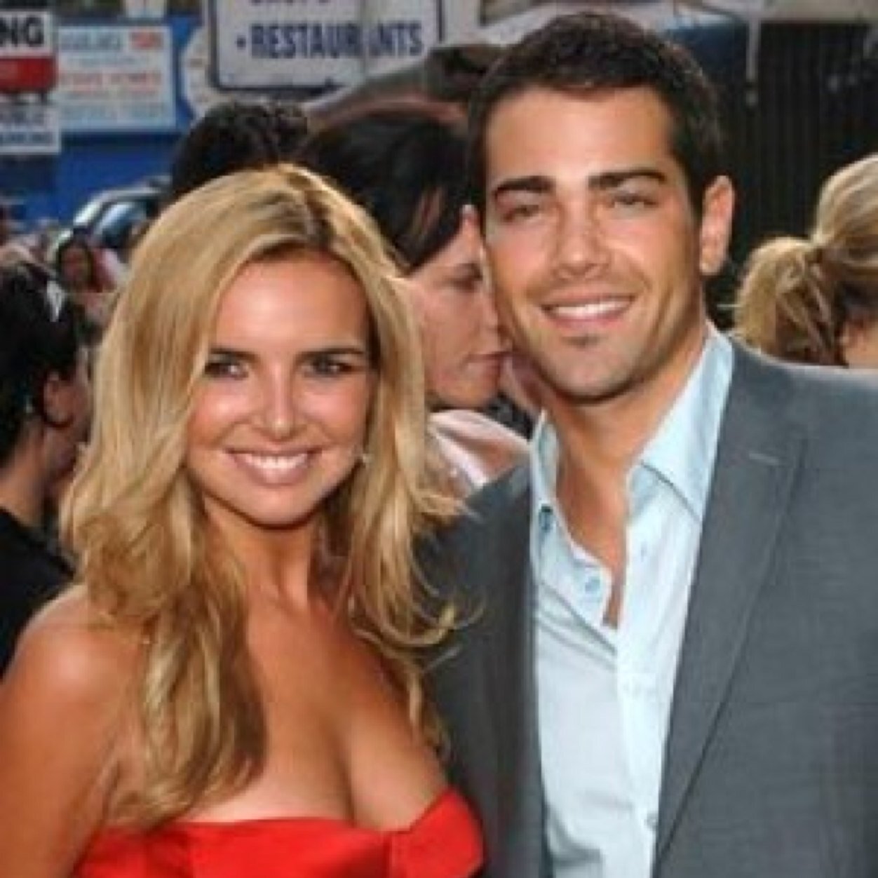 JoseR_FMF's profile picture. Photographer and friend to @AnaGrey_FMF and owner of Rodriguez Gallery fiancé to @HannahW_FMF