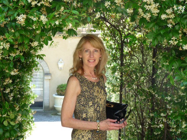 Recently retired teacher of gifted and talented students and Makerspace coordinator at Myers Elementary, foodie, reader, dog lover, wife and mom