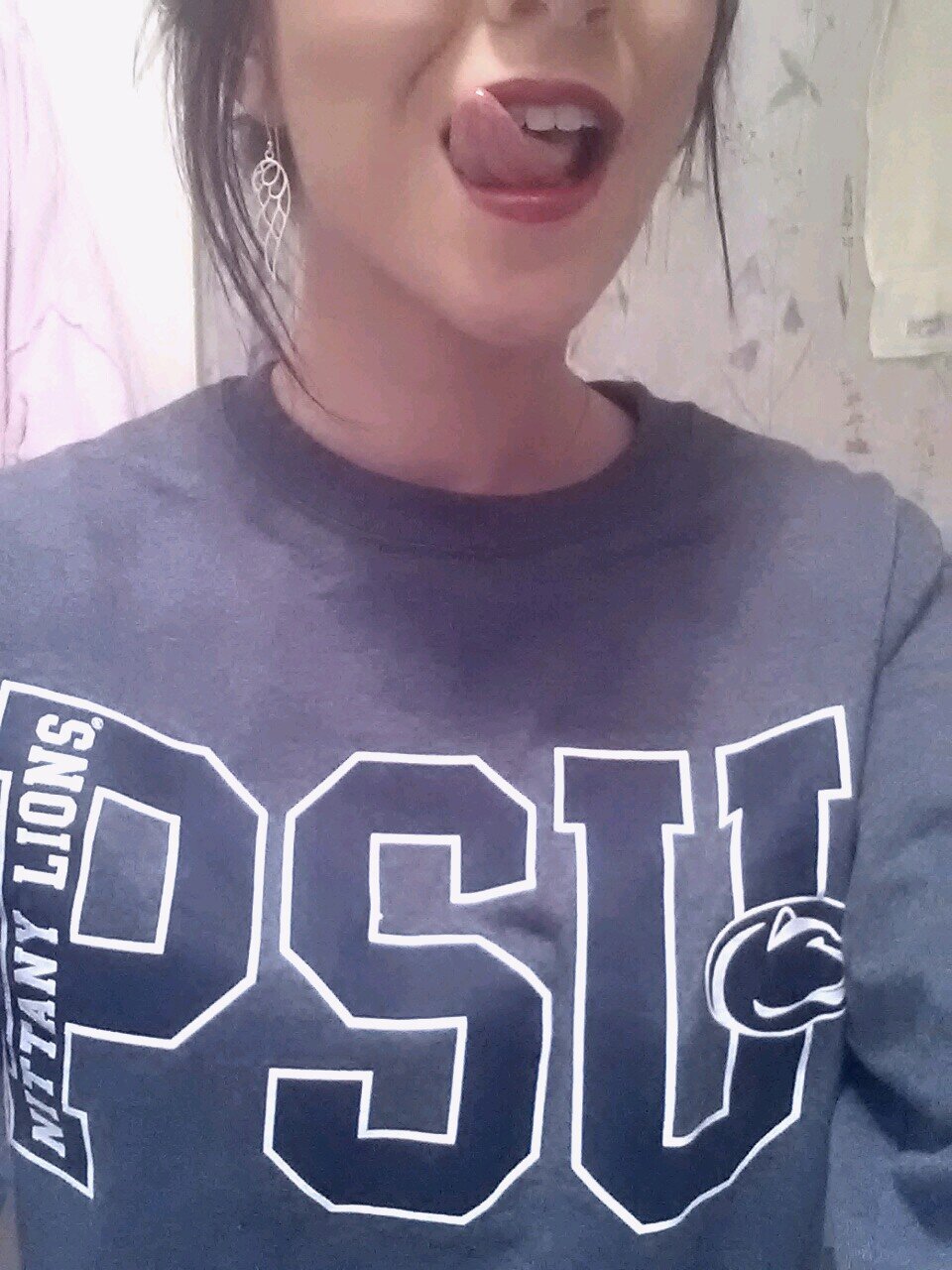 The Pennsylvania State University ♛ surfer ♛ fraternity sweetheart ♛ One Direction ♛
