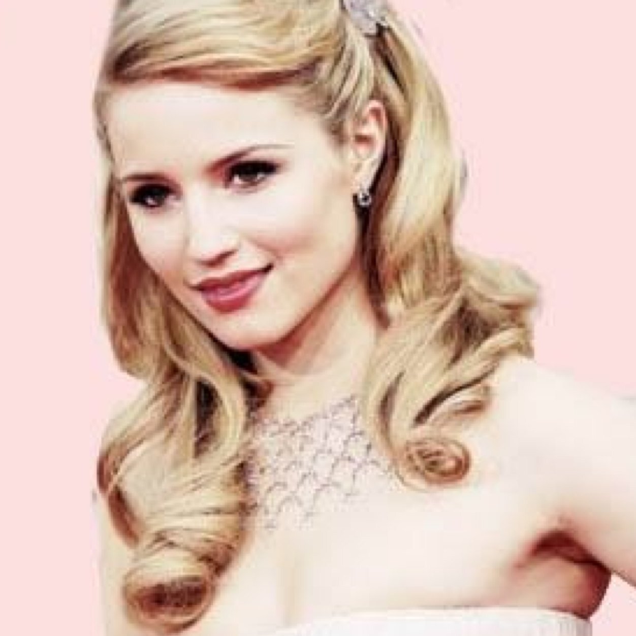 Former Queen of Arendelle & Protective sister to Anna. The powers captured within were once an oncoming storm. Conceal, don't feel.