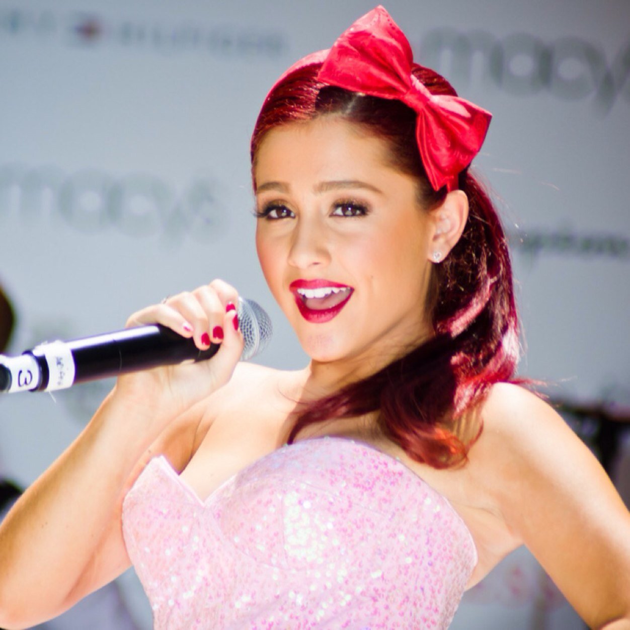Hello, I'm Olivia I'm crazy and funny, I love my friends and my family and my furby, I LOVE ARIANA GRANDE:* #grandelove