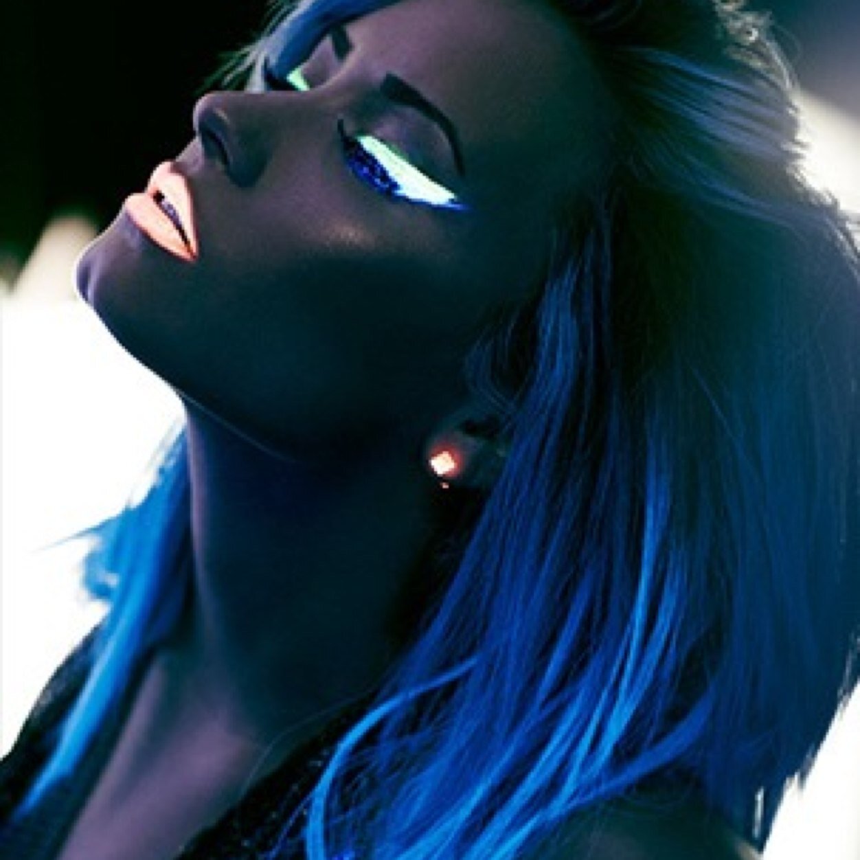 NEON LIGHTS Buy: http://t.co/8qWiQzKsG9 Watch: https://t.co/9ORvwuA93d: http://t.co/RMQLBFpkRT
