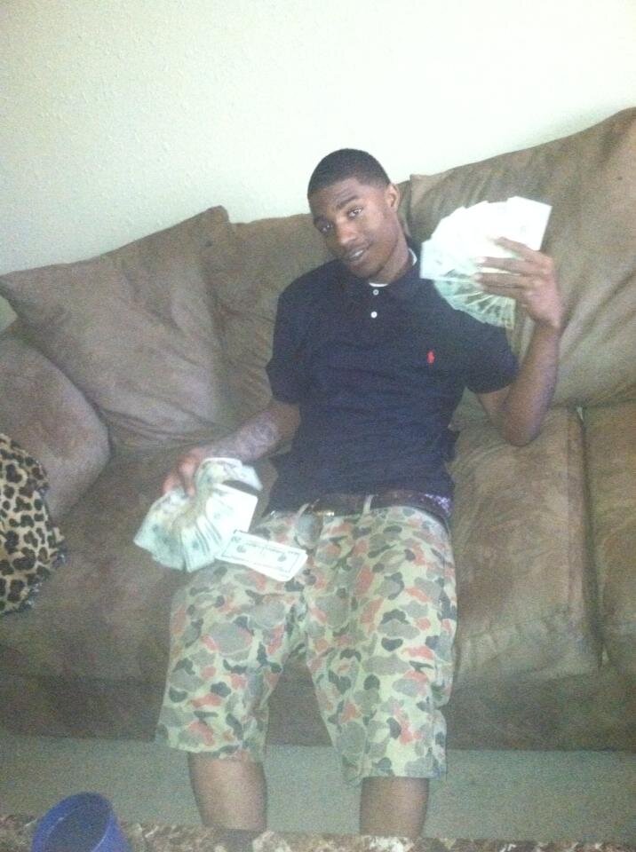 this life, this game, aint no love in it it dont love you back......