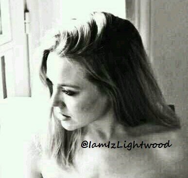 IamIzLightwood's profile picture. Shadowhunter. If I like you, I might just let you call me Izzy. |Mortal Instruments RP|Single|