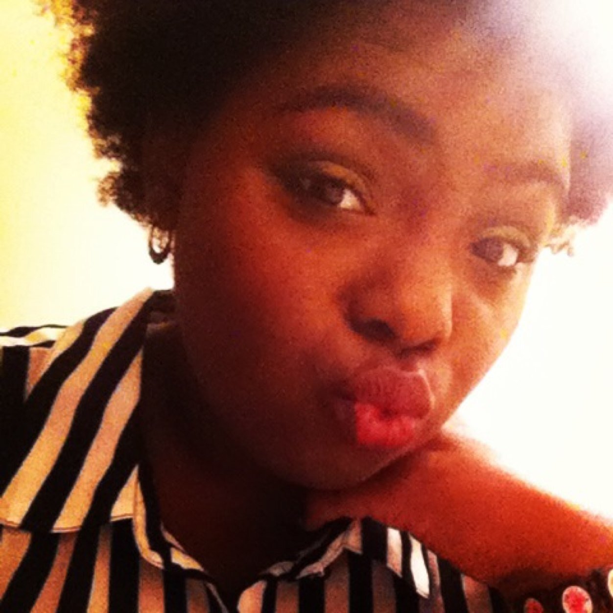 AwkwardNadie's profile picture. Lolk i dont be on here like that. 18.Single Art is my thing