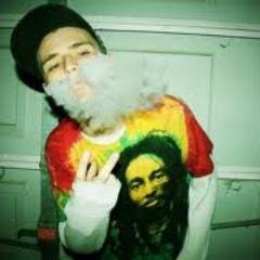 Não ganhe o mundo e perca sua alma; sabedoria é melhor que prata e ouro.
Bob Marley  //  Seguimos de volta @Clubefollowback