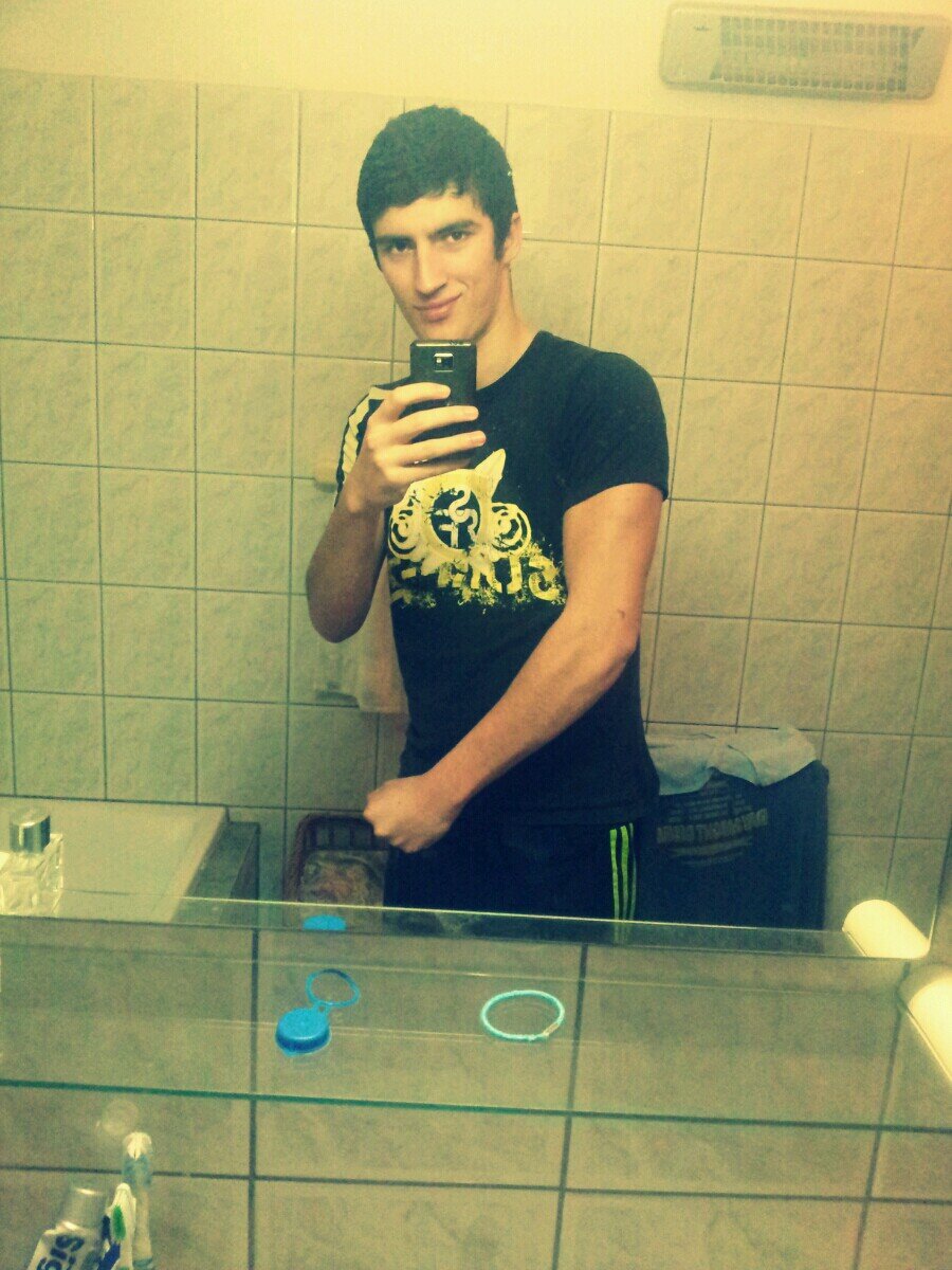 BacakBoze's profile picture. 