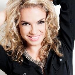 Eu vou gritar, pra todo mundo ouvir, o seu sorriso é o que me faz feliz, eu vou gritar pra todo mundo ouvir se nao for voce nao é mais ninguem @Aguiarthur