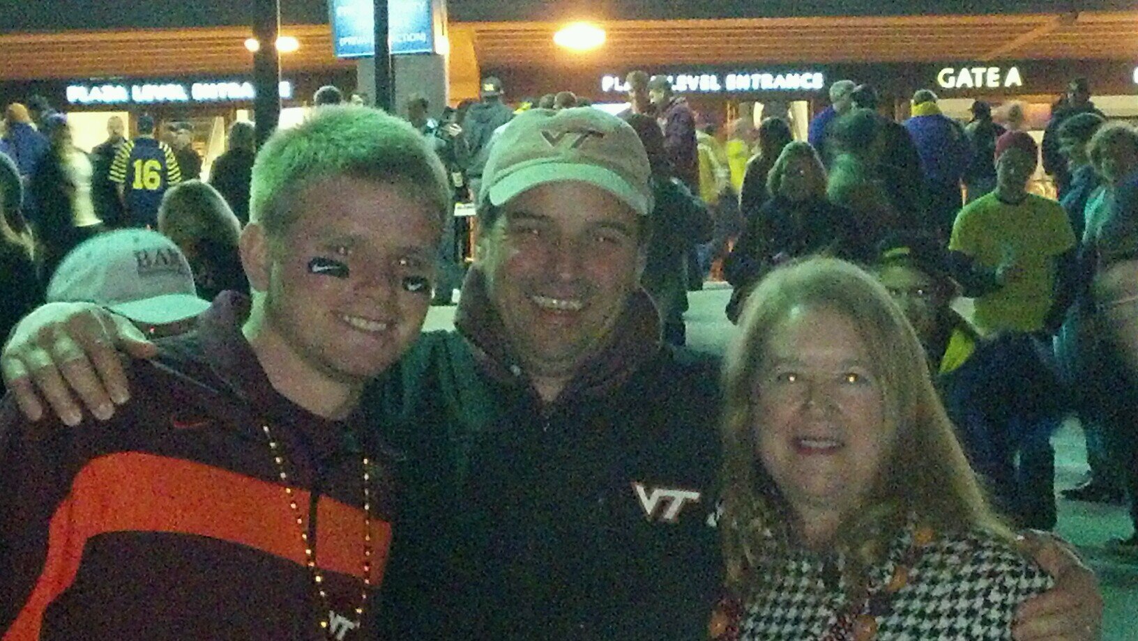 caravati44's profile picture. 