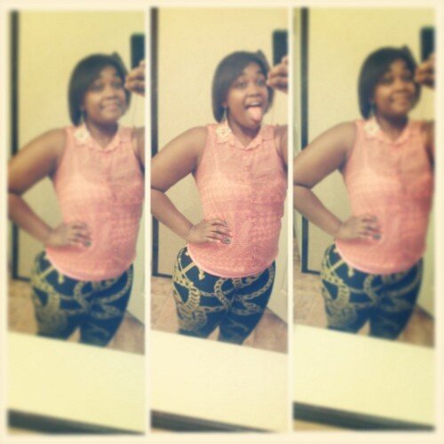 My name Syeria I play sports! Basketball really!! Dm ! Im 14