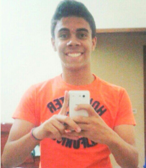 A cada sonho que se foi, um novo sonho se formou,num coraçao de um homem que na vida tanto errou !!