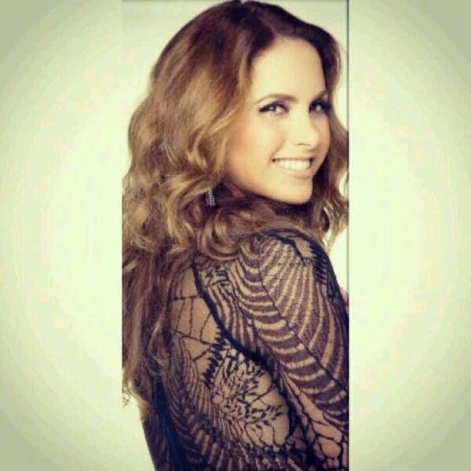 Mi idola es @luceromexico ,mi deseo es conocerla y tengo 18 años