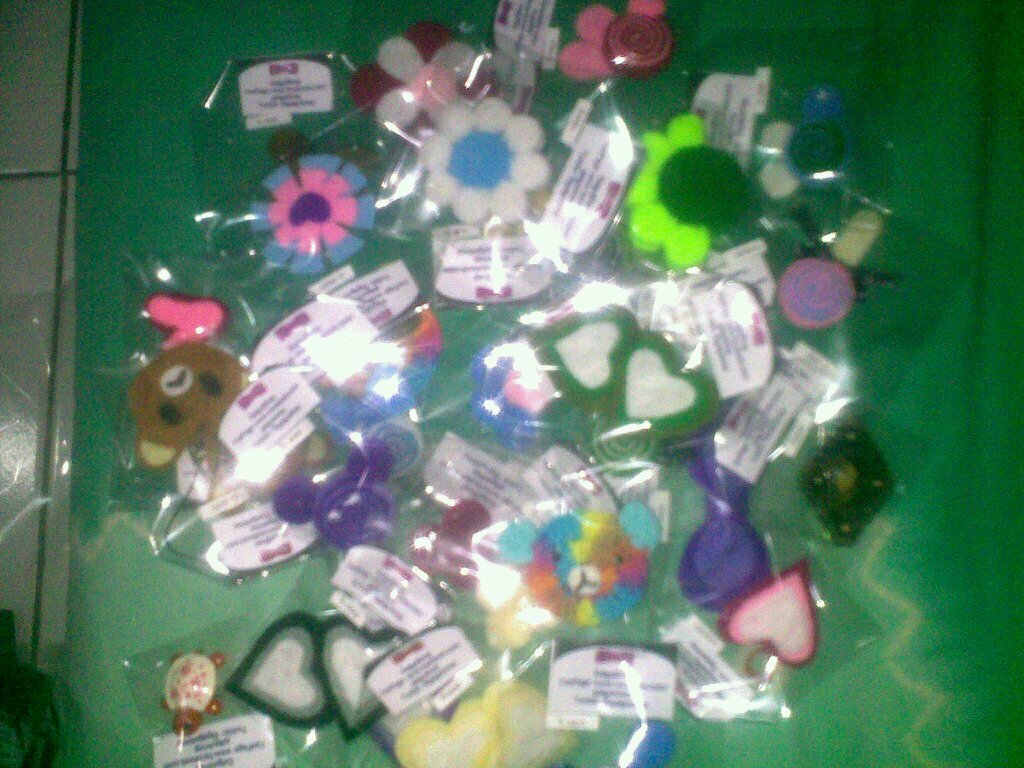 Sedia aneka kalung dan bros || line: nunnagalgul