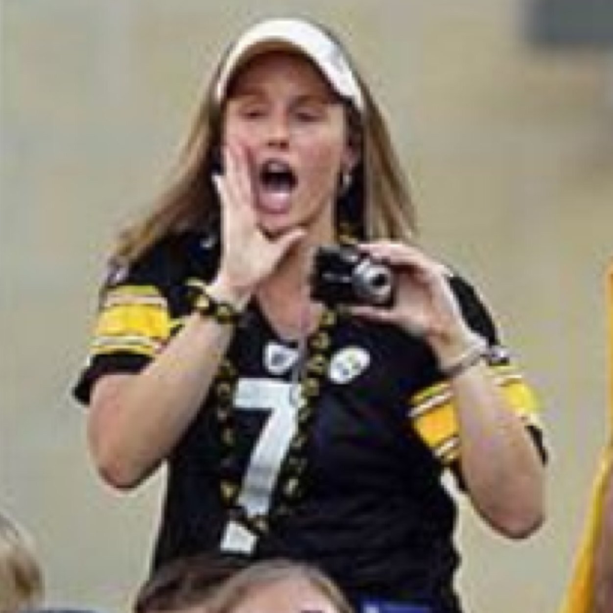 WomanSmarts's profile picture. Funny comments women would make while watching sports.