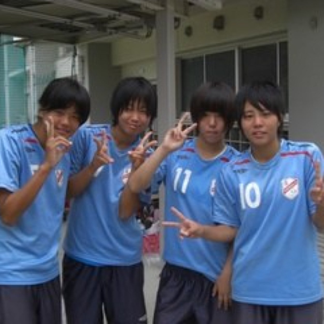 某高校でサッカーやってます！中学まではバレーボールやってました
スポーツとBIGBANGも大好きなので絡んでね☆♪