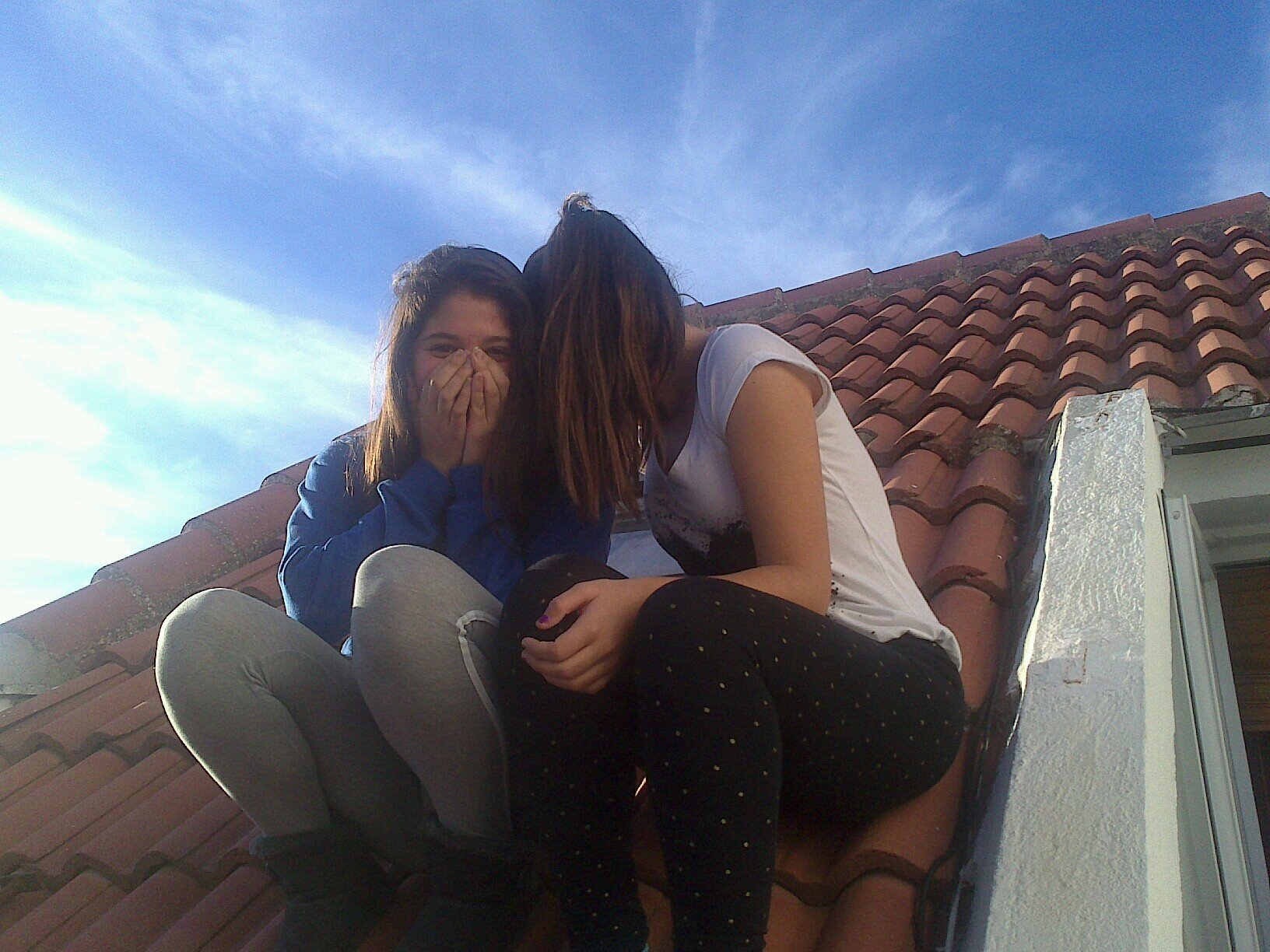 'ilusiones rápidas, sentimientos cortos'.24 ♡