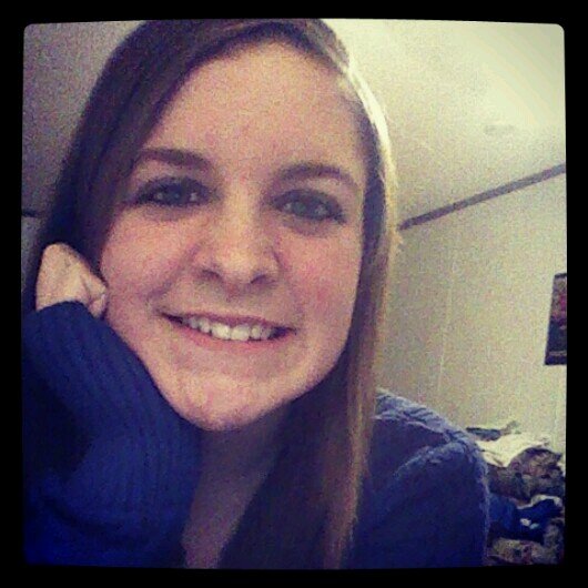 Estill Springs, TN. HHS. God, family, friends. Just a small town girl looking for happiness.
