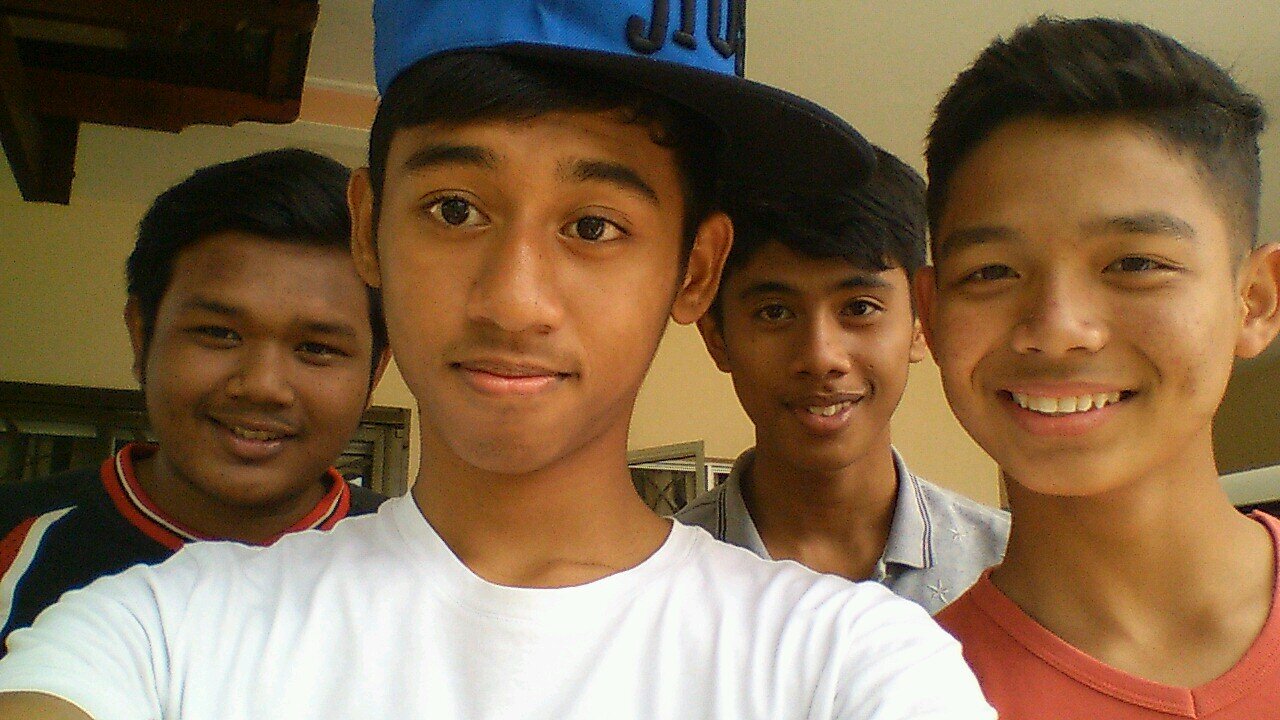 no matter how for apart we are,you will always be in my heart :3