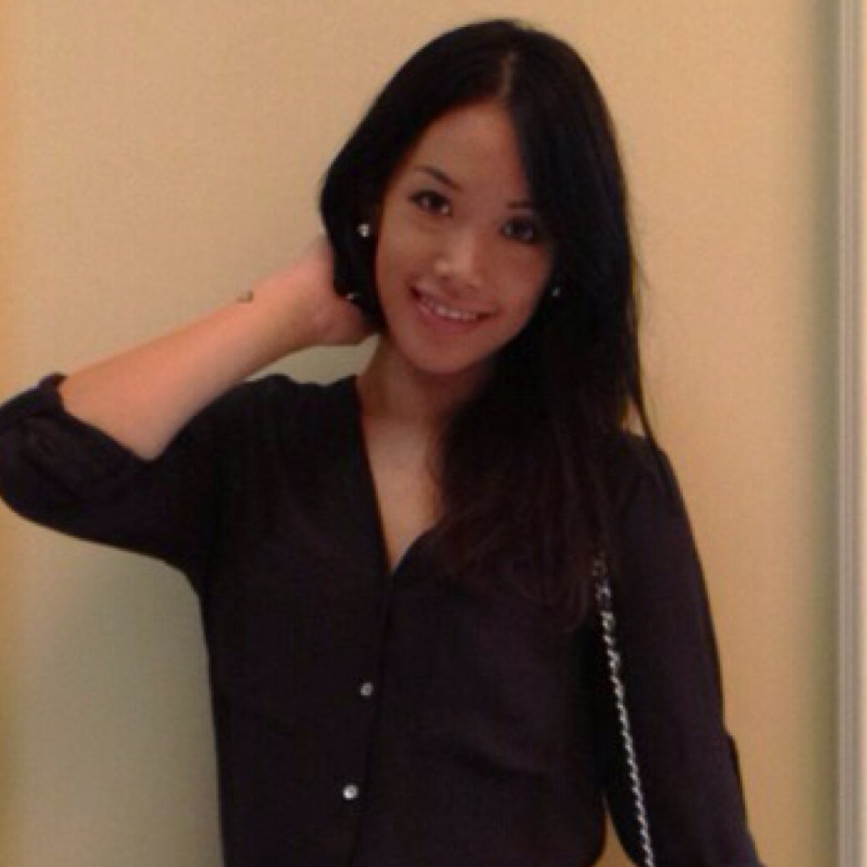 Movie enthusiast. Chemist. 
Instagram: jay_elle_tee