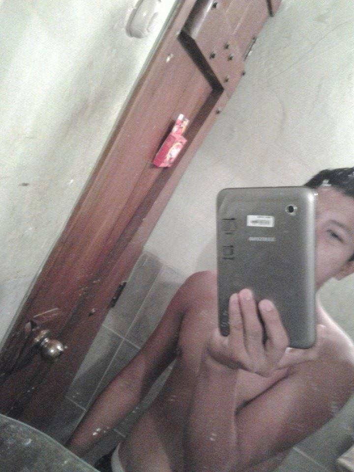 me gusta amarte cada dia mas y ma que pasa en este año nuevo :)