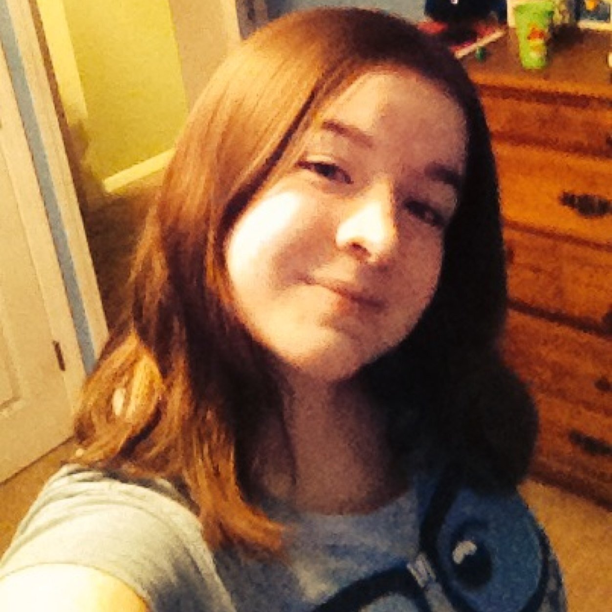 JennySton's profile picture. Age:16