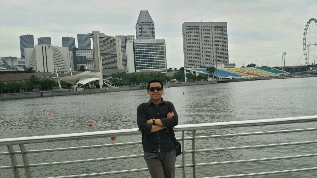 A man | family of @tkci_Tangerang | IT for banker |  as u see, this is me