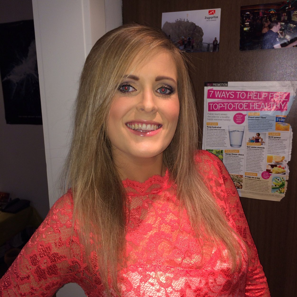 Professional makeup Artist with 10 years experience! available for all occassions from debs to wedding to tv and photography! DM me for details xxx