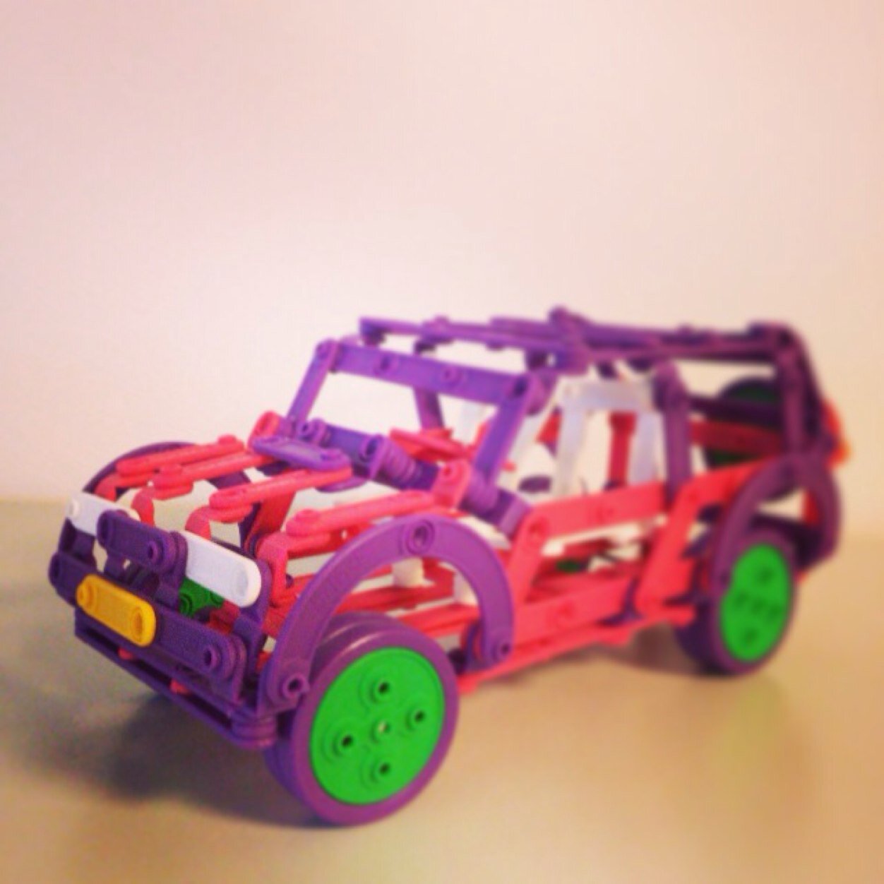 Triqo's profile picture. Unique construction toy l Dutch Design l Girls and Boys l 10 colors l Amsterdam, Hong Kong, London, Melbourne, Tokyo l We will Triqo you!