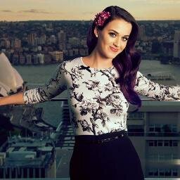 bueno soy una persona, soy tributo como ven mi portada y tambien soy #KatyCat, amo a demi pero no soy lovatic y tambien a miley pero no soy smiler... es todo:)