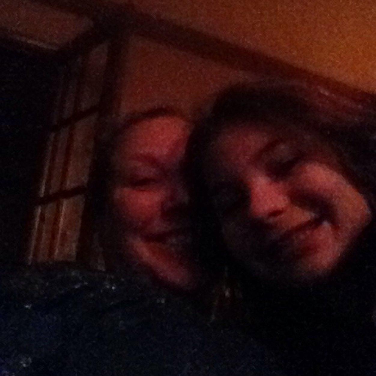 deedeemonmon's profile picture. 