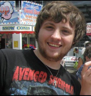 Chicago born and rasied. Knows a lot of random facts and is a huge nerd for monsters, myths and lengeds. Also loves batman as well as A7X. #Taken