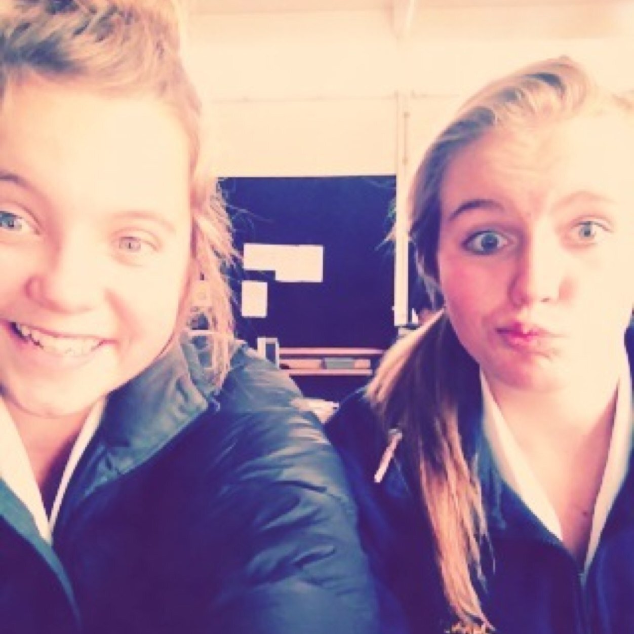 Robyn • 15 • newzealand • love - swimming  friends and family • #livelifetothefullest❤️