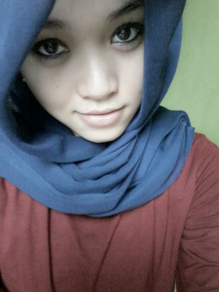 opra_wuria's profile picture. Path : opra wuria ningsih | instagram : oprawurianingsih