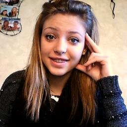 Bouches toi les oreilles. Bouches toi les oreilles fort fort fort, encore plus fort ! Tu entends comme je t'aime ? 
Benjamin.