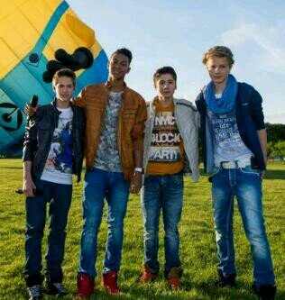 JustInvisibleX's profile picture. Lovee for Nils,Owen,Rein and Daan - 25% Reiniac/25% Daaniac/25% Oweniac/ 25% Nilsiac=100% Mainiac