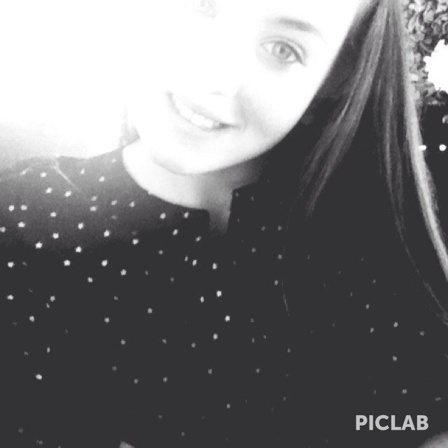 fleurwaard's profile picture. living life is beautiful but it also has spicy sides. the world is difficult for some people to go in or scary but fear not it is beautiful