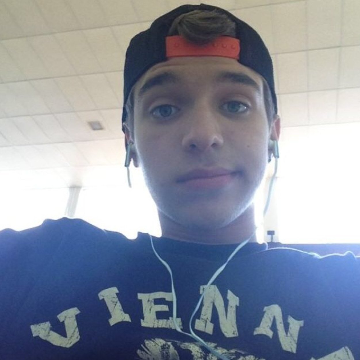 O irmão da @marymfs e da @RafaMichellis / Te amo meu lindo, minha vida, meu TUDO s2s2./@marymfs. / eu amo a minha emia a @mariahcristinaf