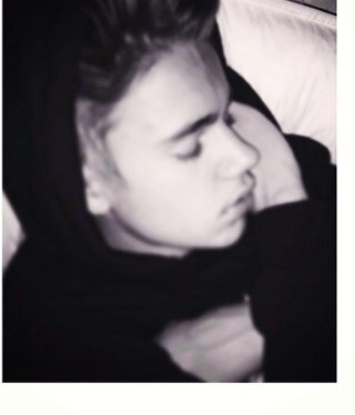 EgyptianBeliebingSmiler JILEY♥♡@justinbieber IsMyEverthing~I Live,Laugh,#Belieb♥~MeWithoutBieber,IsLikeTheSkyWithoutStars, TheSeaWithoutWaves♥