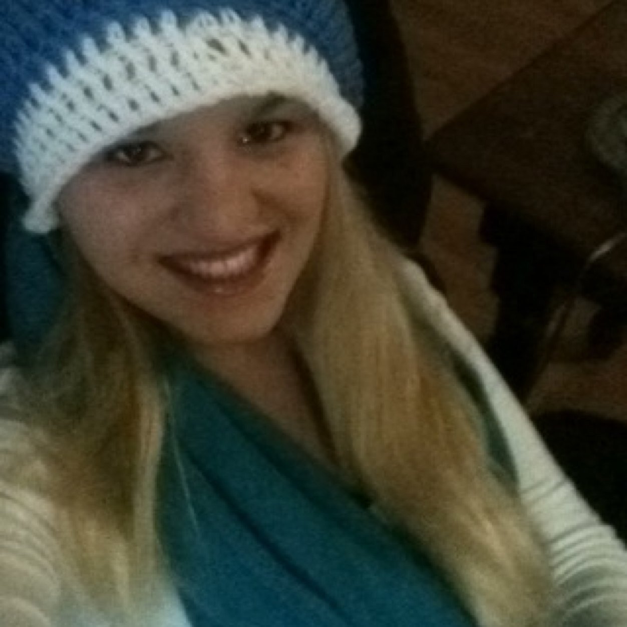 I'm a fun loving person. Full of spirit & hope that doesn't let nothing get to her. Country girl by heart!