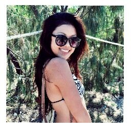 mlynlee_'s profile picture. they say be careful who u give ur heart to, I say throw that shit everywhere instagram/meshagrr