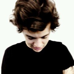 Harry | 19 | G | LT ♡ |1/5 1D |