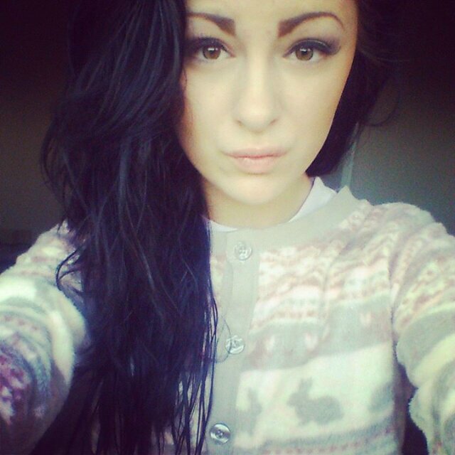 messy hair, bands, follow meee:))