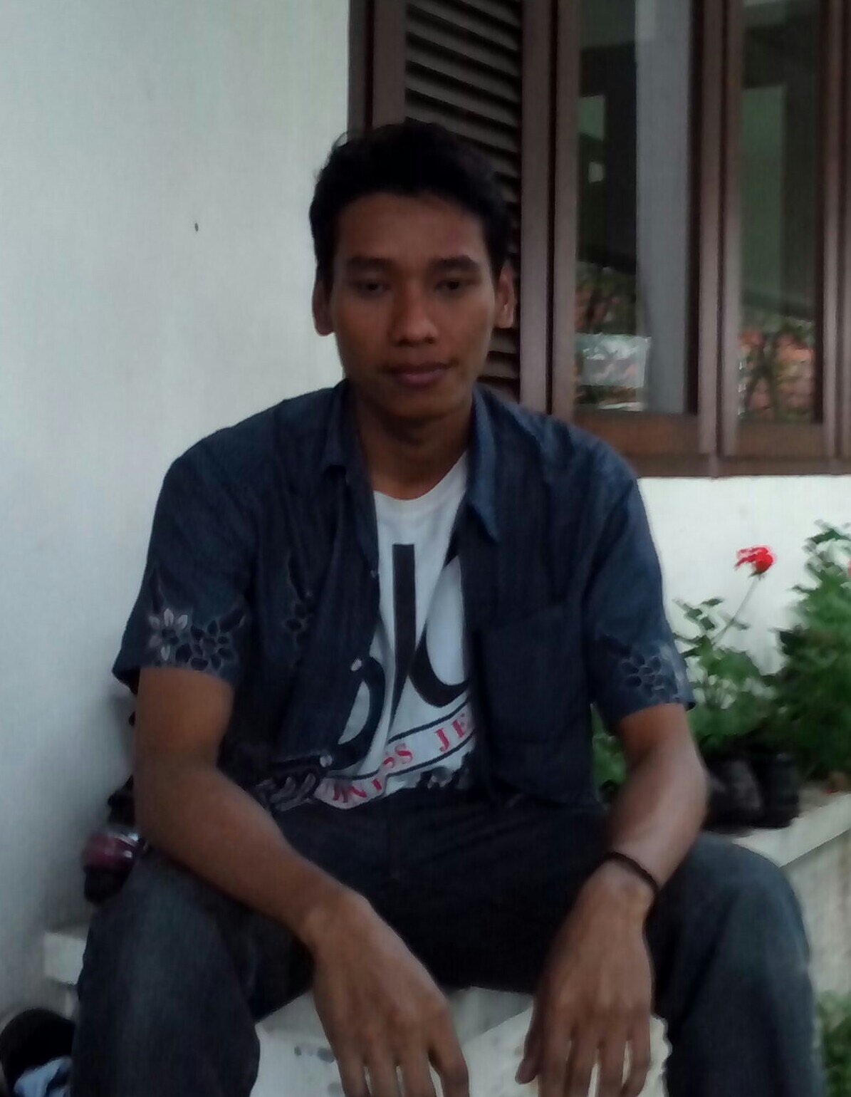 Mending adu jotos dr pda adu mulut.. .
( Tinju  )