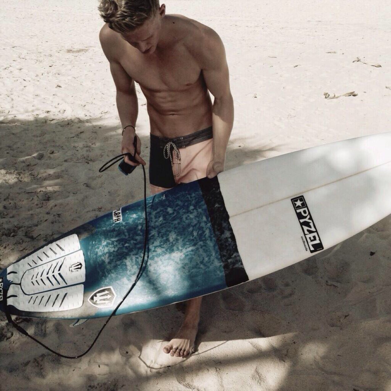 Puertorican Simpsoner/This account is to get Cody Simpson to come to PR for the first time/Puerto Rico loves Cody/ Help us trend #PuertoRicowantsCodySimpson/