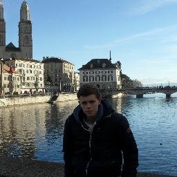 floris035's profile picture. AJAX!!!// tovC1/ griftland college #3vb// young, wild and free