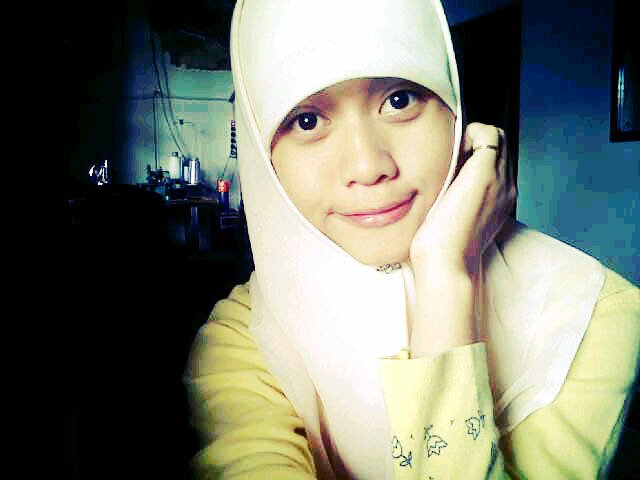 Manjakan ªkυ͡ dengan kasih sayangmu....:)