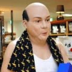 数量限定玩具の企画・製造・販売を行う小さなベンチャーを経営しております。フェラーリから廃盤になったCDまで希少価値があるものに大きな価格が付きます。ネット流通時代に少数であることを特化すれば個人規模でも十分勝負できると思いベンチャーを立ち上げました。