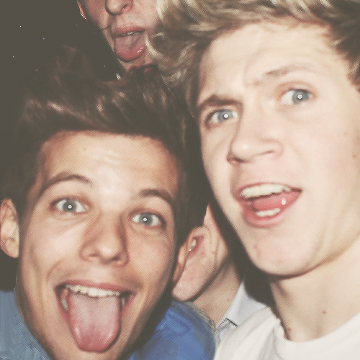 I just gave you a free follows now in return follow @Rama5SOS I follow back x